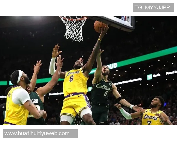 詹姆斯昨战未获罚球机会三四次明显犯规未被裁判判罚引发争议