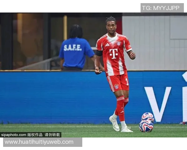 拜仁与巴萨争抢17岁中场新星泽卢卡斯引发关注